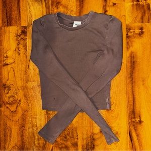 aritzia long sleeve shirt (tiny hole in bottom)